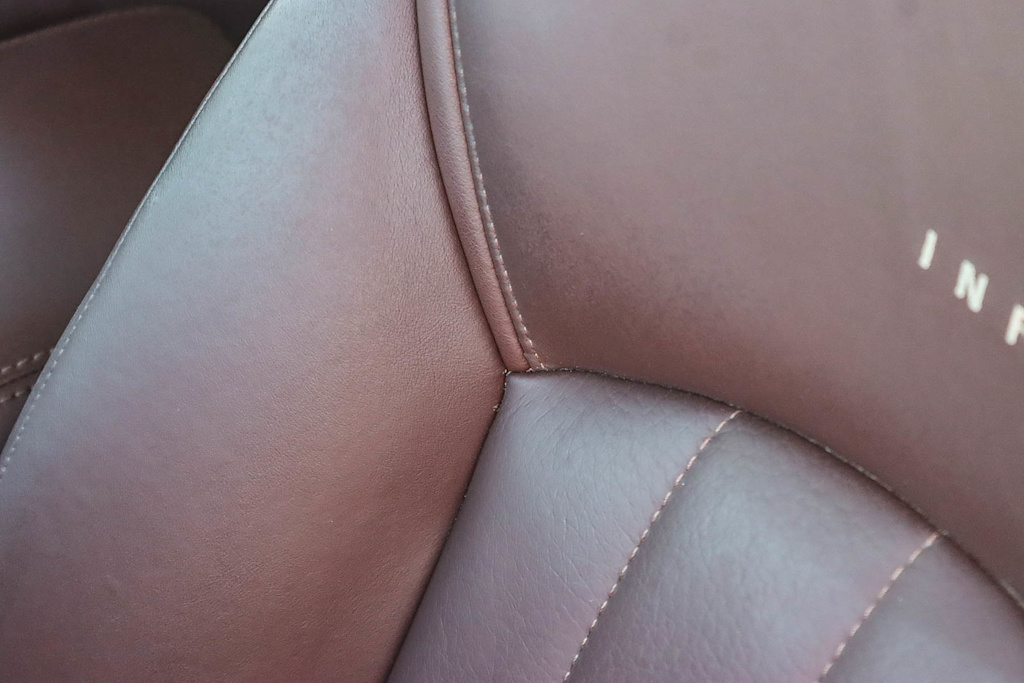 Thumbnail: 2012 INFINITI EX35 - 27