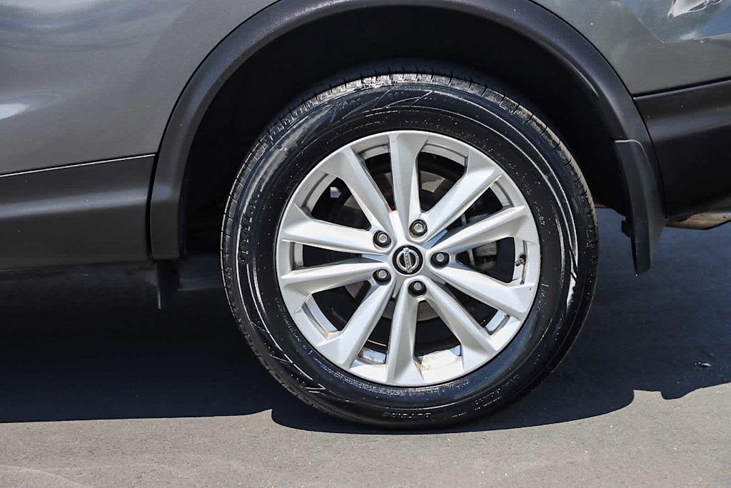 Thumbnail: 2019 Nissan Rogue Sport - 24