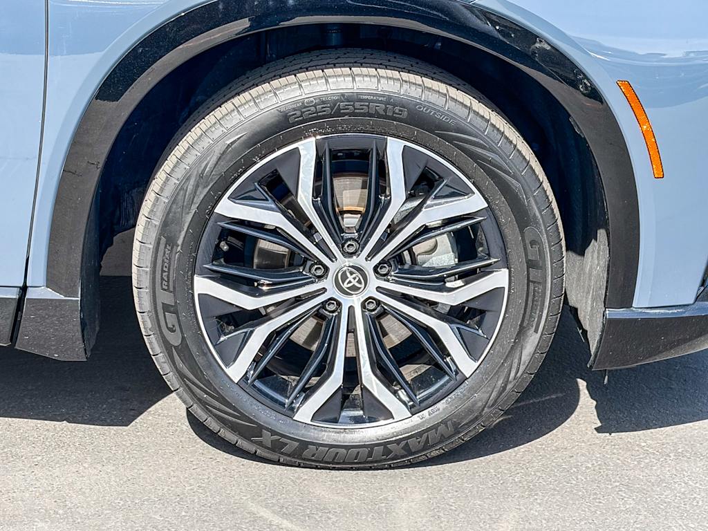 Thumbnail: 2025 Toyota Crown Signia - 7