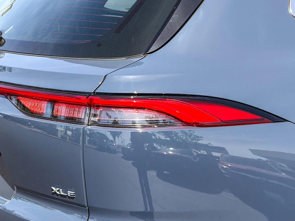 Thumbnail: 2025 Toyota Crown Signia - 6