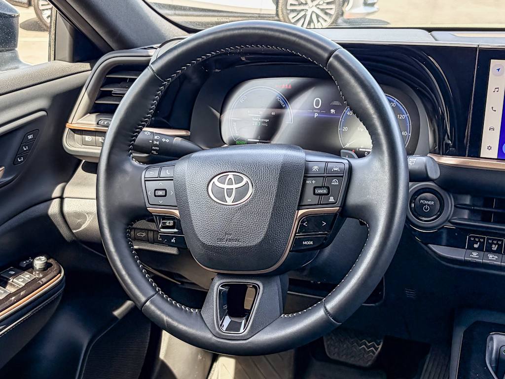 Thumbnail: 2025 Toyota Crown Signia - 9