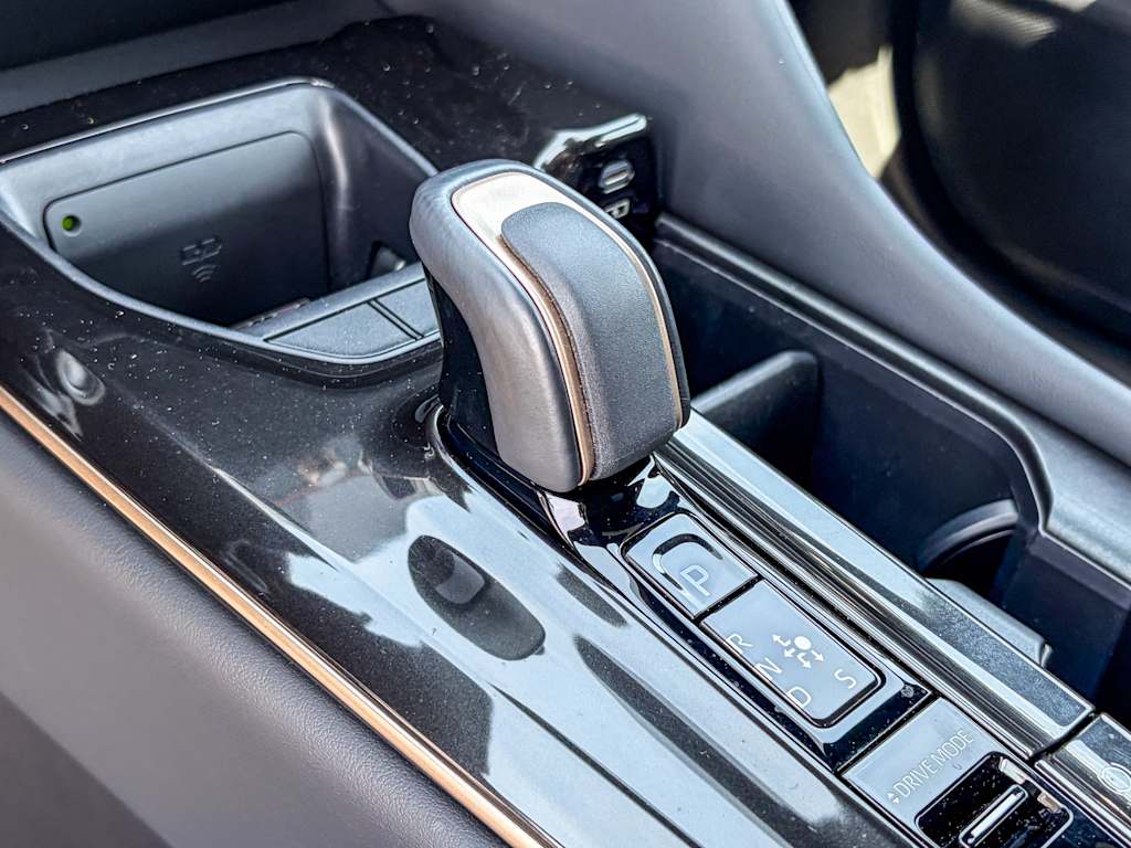 Thumbnail: 2025 Toyota Crown Signia - 14