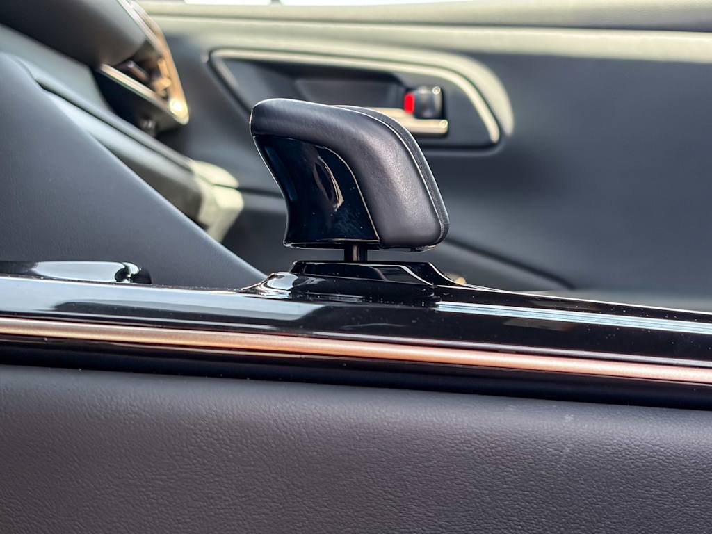 Thumbnail: 2025 Toyota Crown Signia - 24