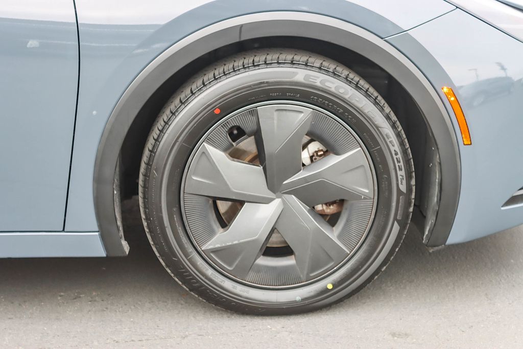 Thumbnail: 2023 Toyota Prius Prime - 6