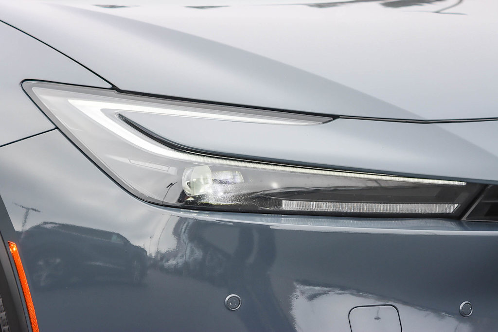 Thumbnail: 2023 Toyota Prius Prime - 19