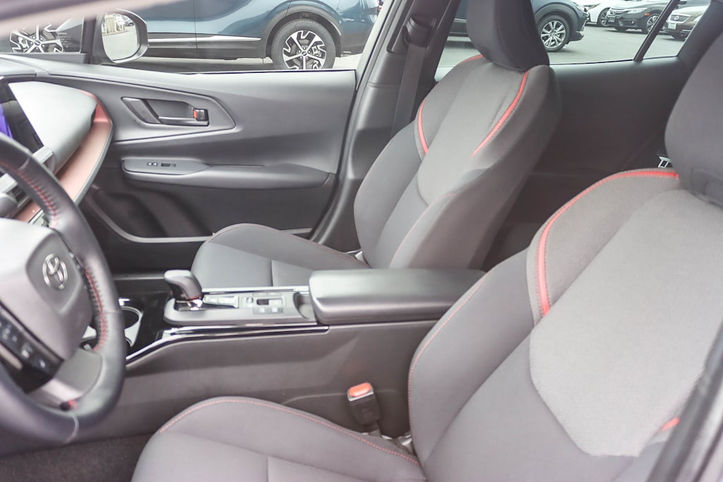 Thumbnail: 2023 Toyota Prius Prime - 10