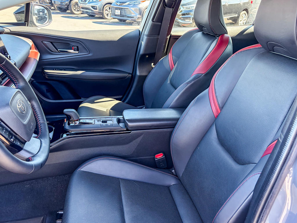 Thumbnail: 2023 Toyota Prius Prime - 11