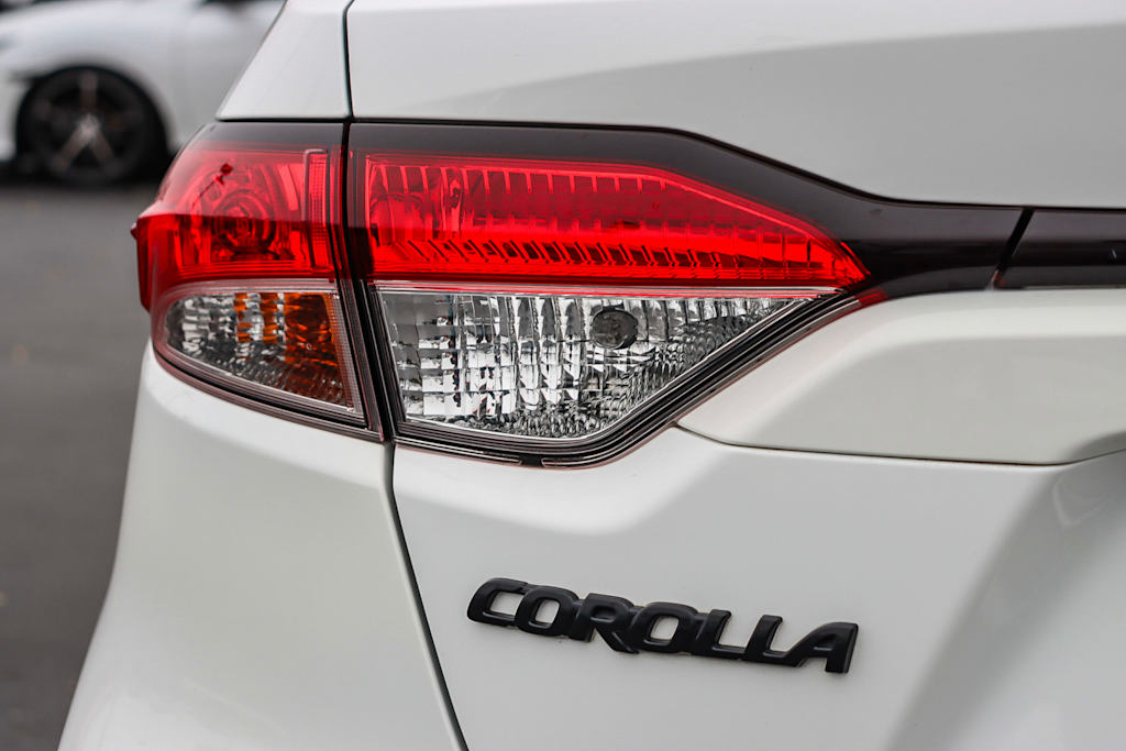 2022 Toyota Corolla LE 20