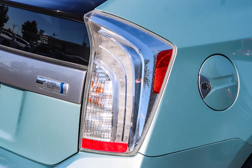 Thumbnail: 2012 Toyota Prius - 20
