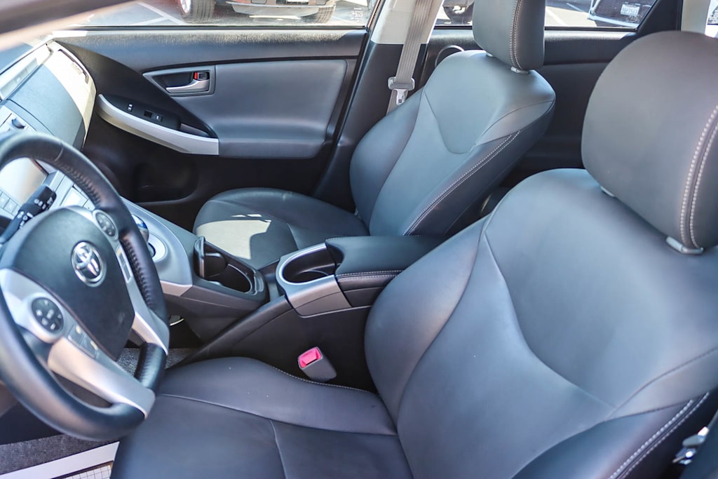 Thumbnail: 2012 Toyota Prius - 11