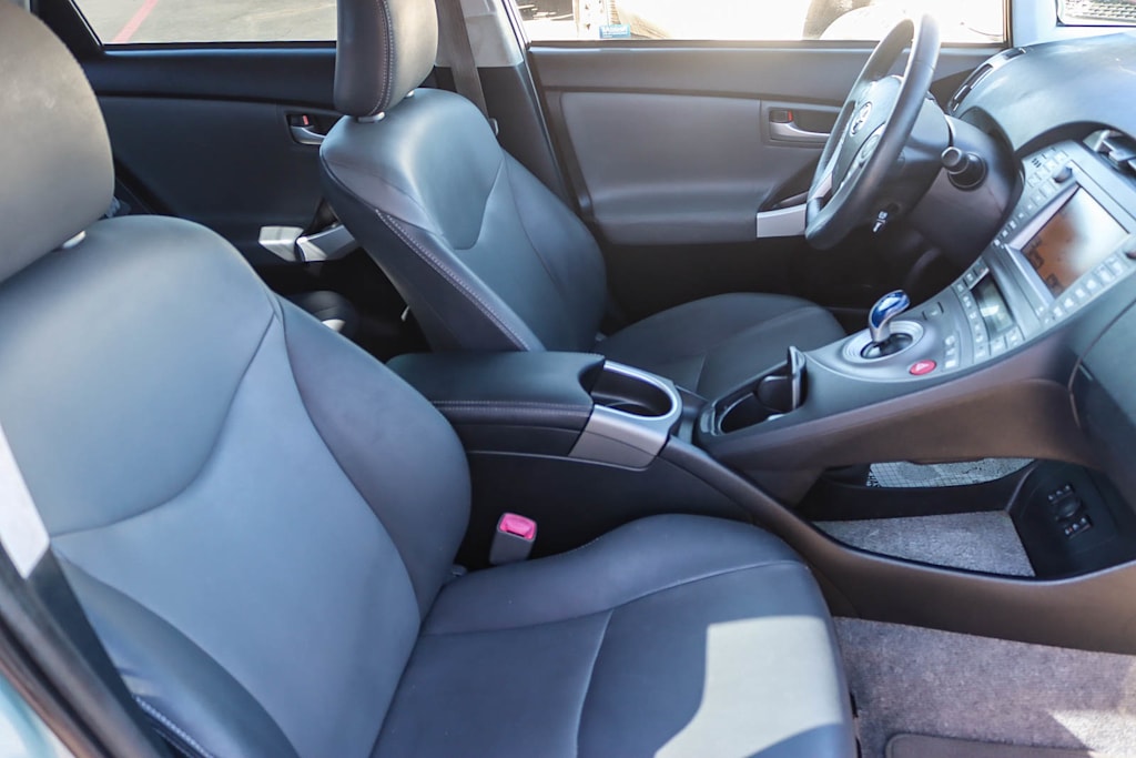 Thumbnail: 2012 Toyota Prius - 10