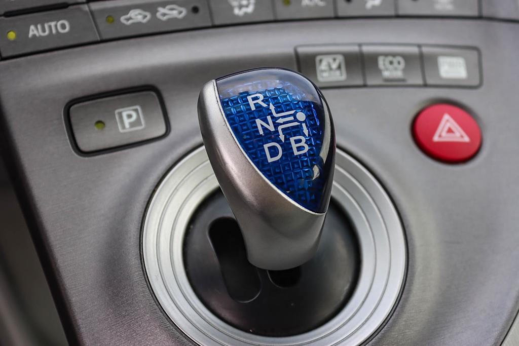 Thumbnail: 2013 Toyota Prius - 14