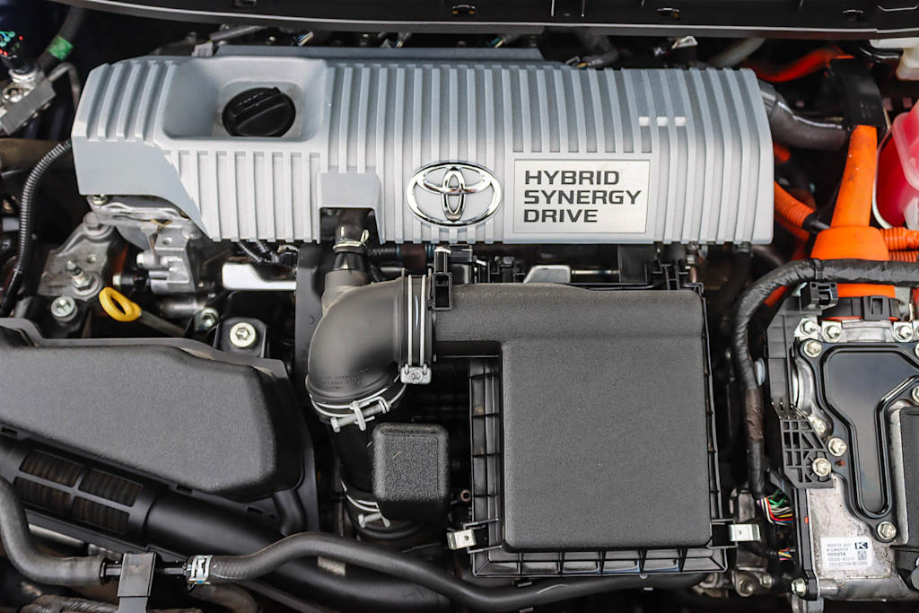 Thumbnail: 2013 Toyota Prius - 8