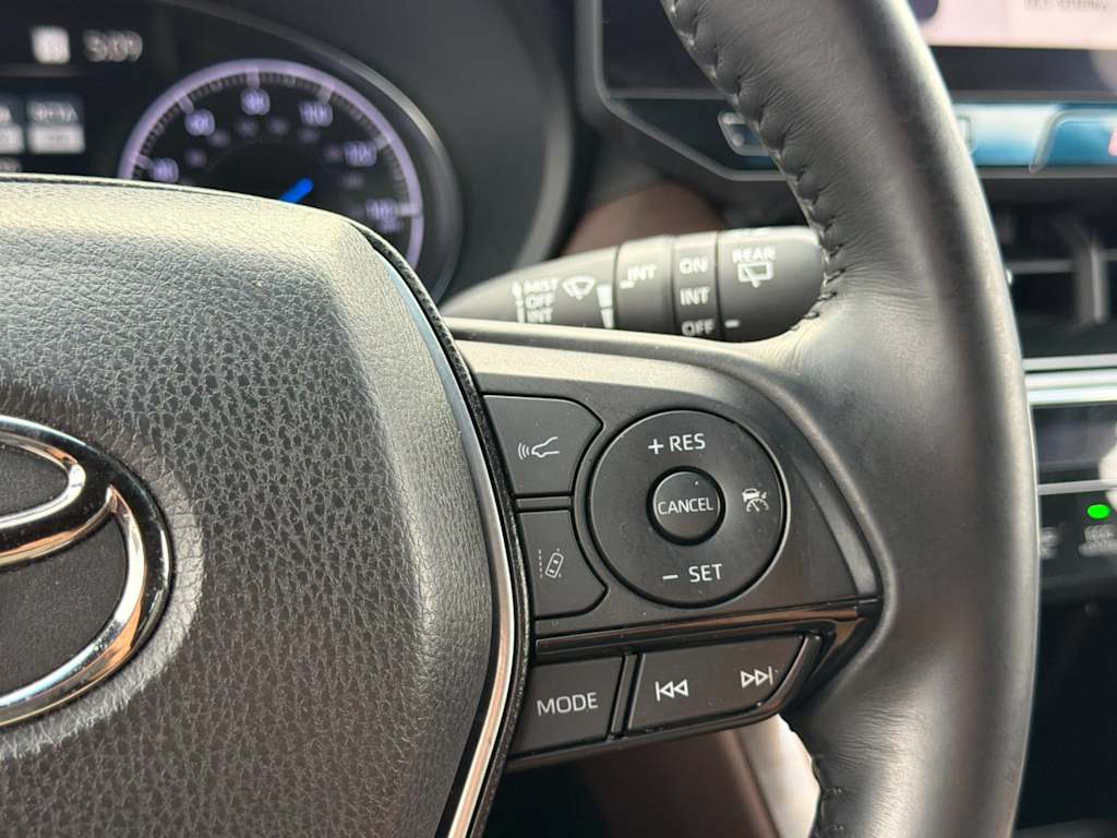 Thumbnail: 2023 Toyota Venza - 29