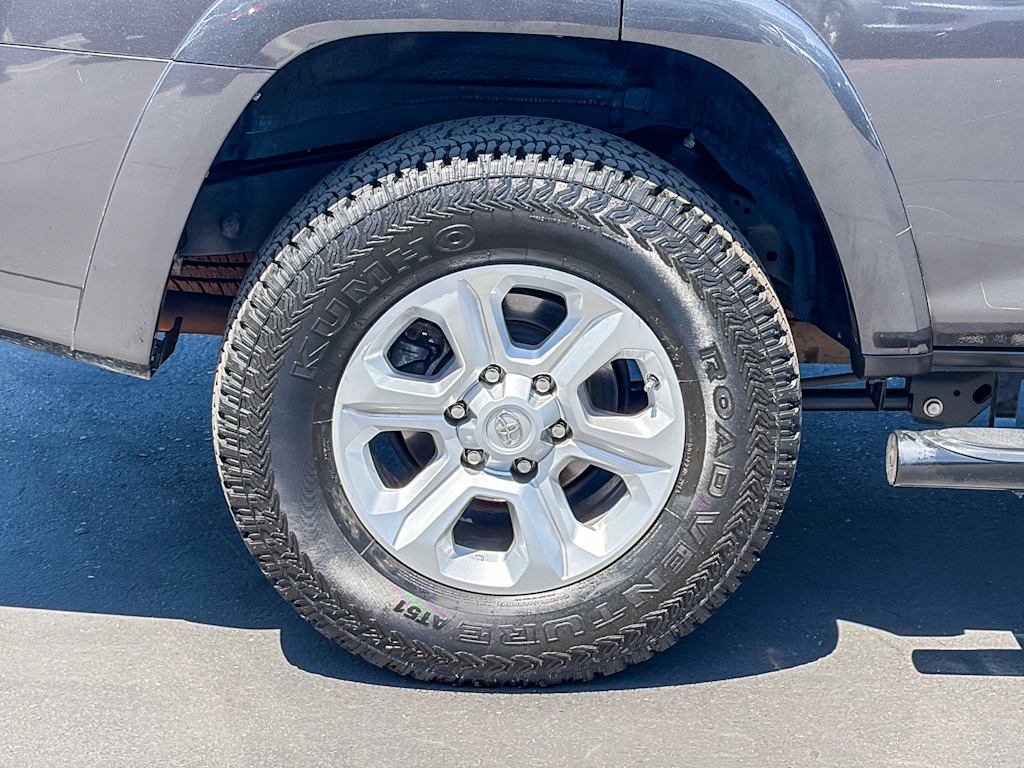 Thumbnail: 2019 Toyota 4Runner - 20