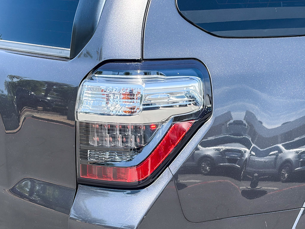 Thumbnail: 2019 Toyota 4Runner - 19
