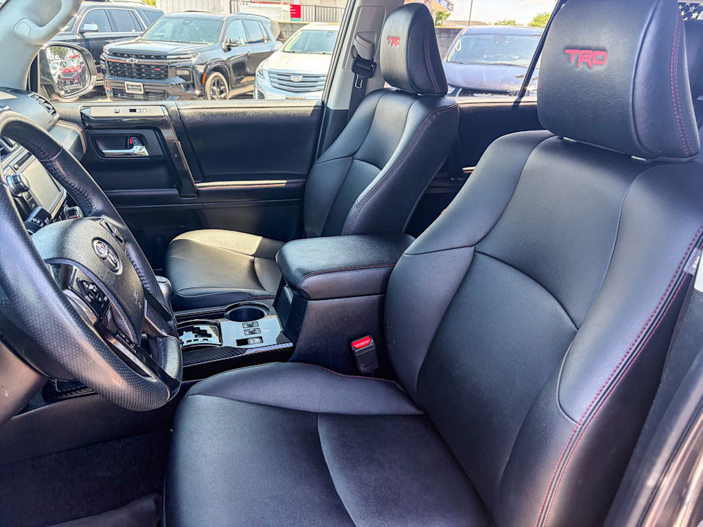 Thumbnail: 2019 Toyota 4Runner - 10
