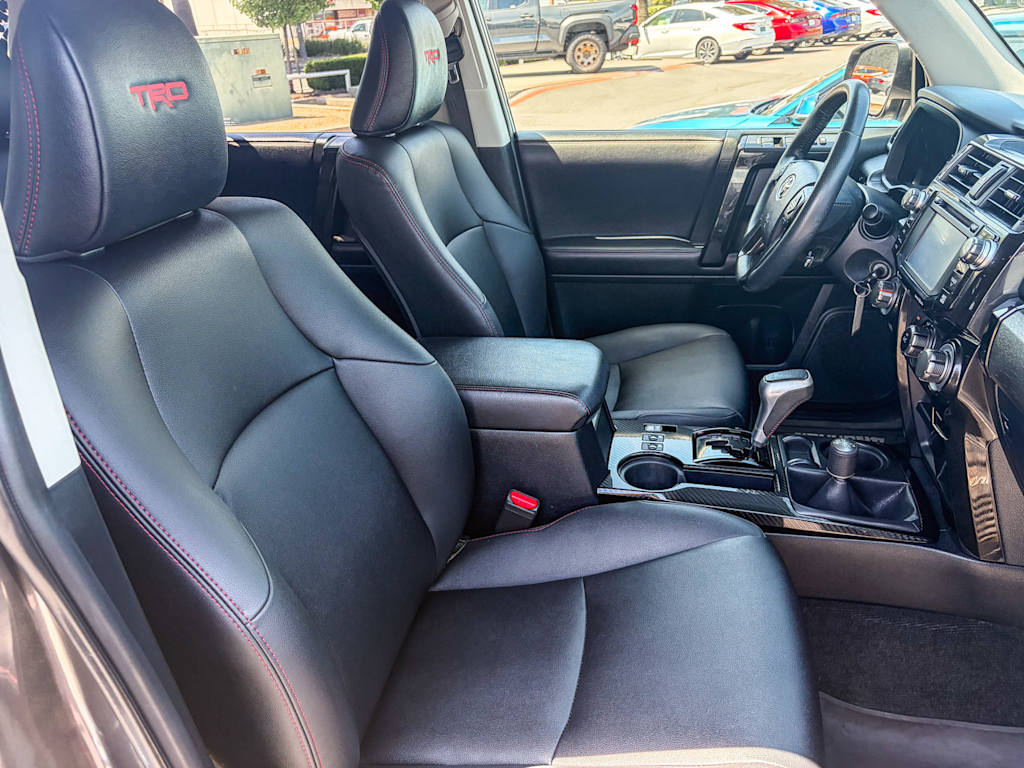 Thumbnail: 2019 Toyota 4Runner - 9