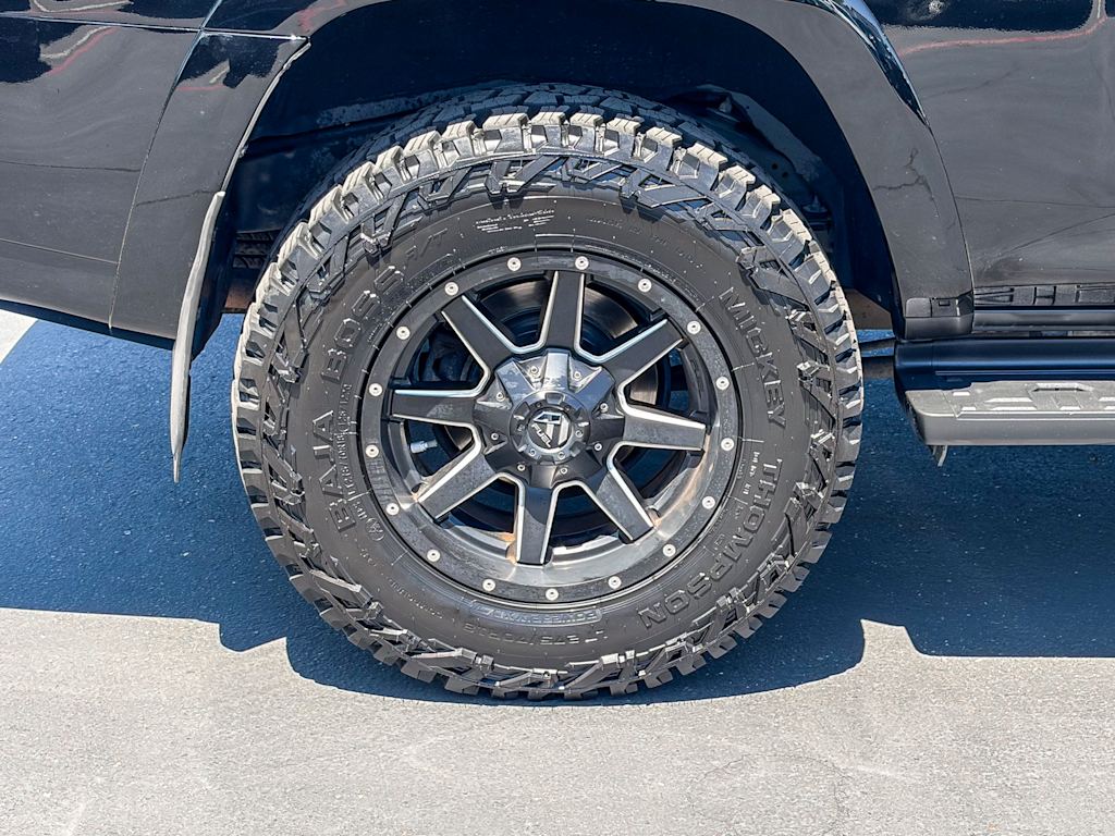 Thumbnail: 2018 Toyota 4Runner - 21