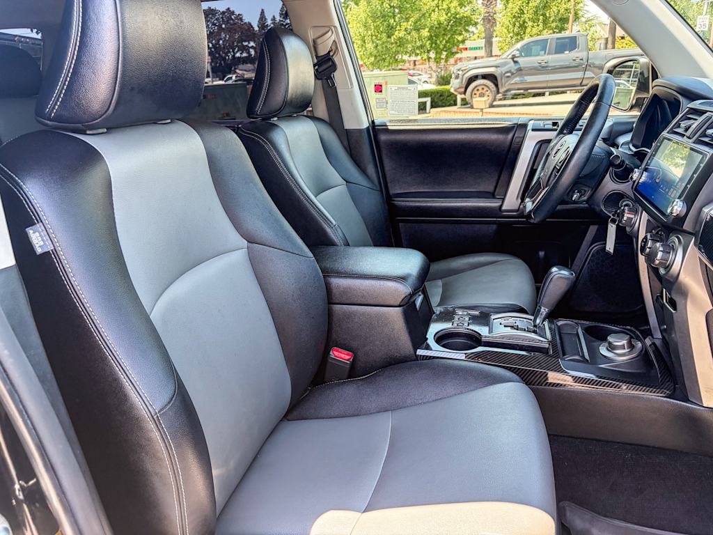 Thumbnail: 2018 Toyota 4Runner - 9