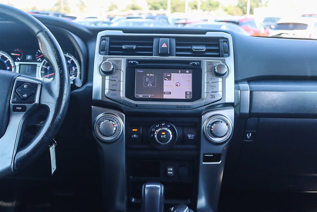 Thumbnail: 2017 Toyota 4Runner - 12