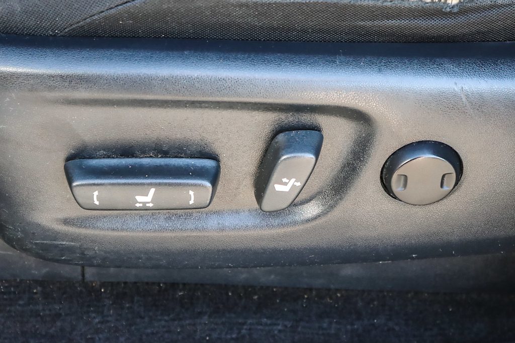 Thumbnail: 2017 Toyota 4Runner - 24