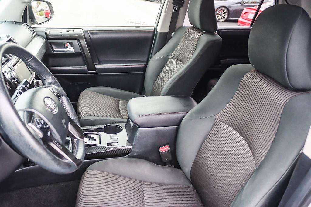 Thumbnail: 2019 Toyota 4Runner - 11