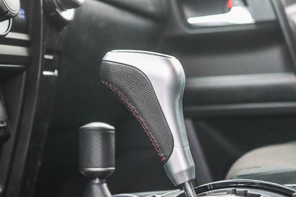 Thumbnail: 2019 Toyota 4Runner - 26