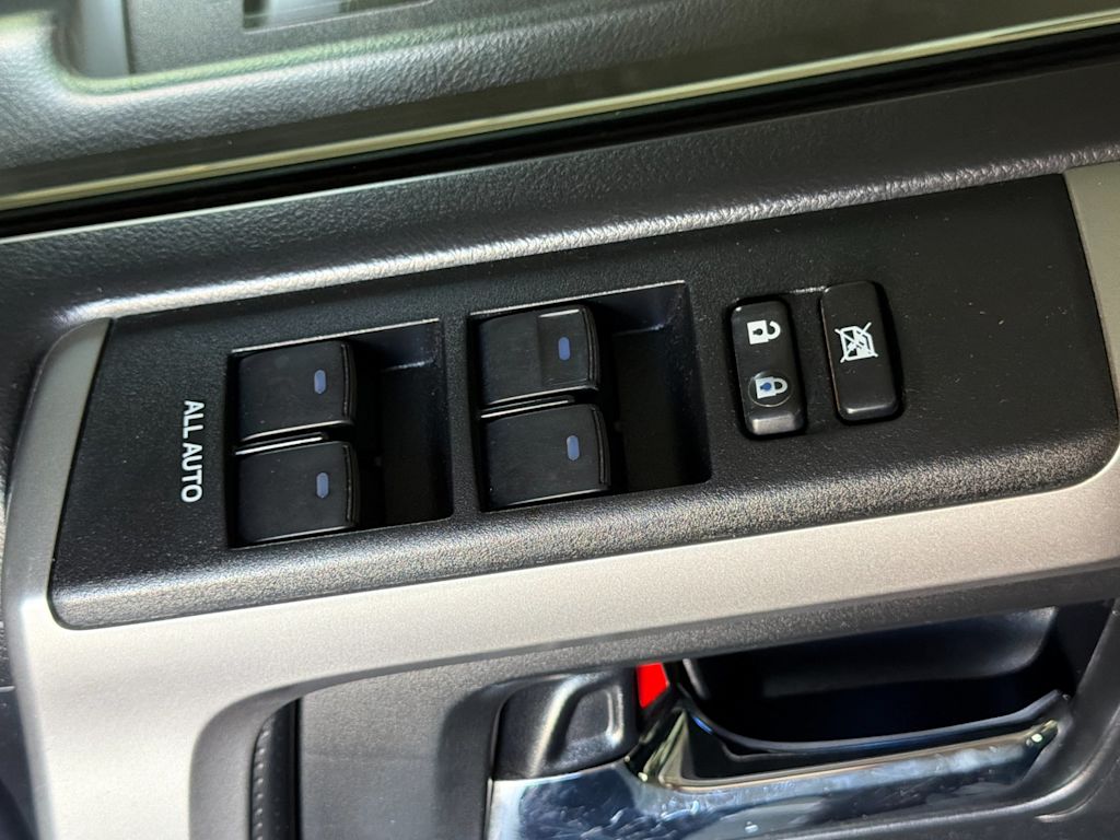 Thumbnail: 2019 Toyota 4Runner - 22