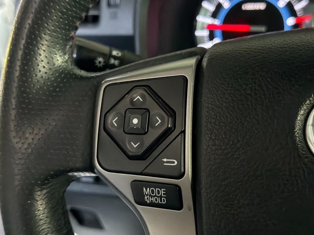 Thumbnail: 2019 Toyota 4Runner - 32