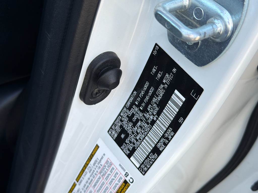 Thumbnail: 2019 Toyota 4Runner - 17