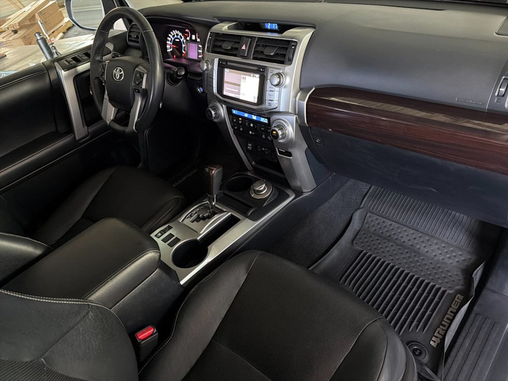 Thumbnail: 2019 Toyota 4Runner - 12