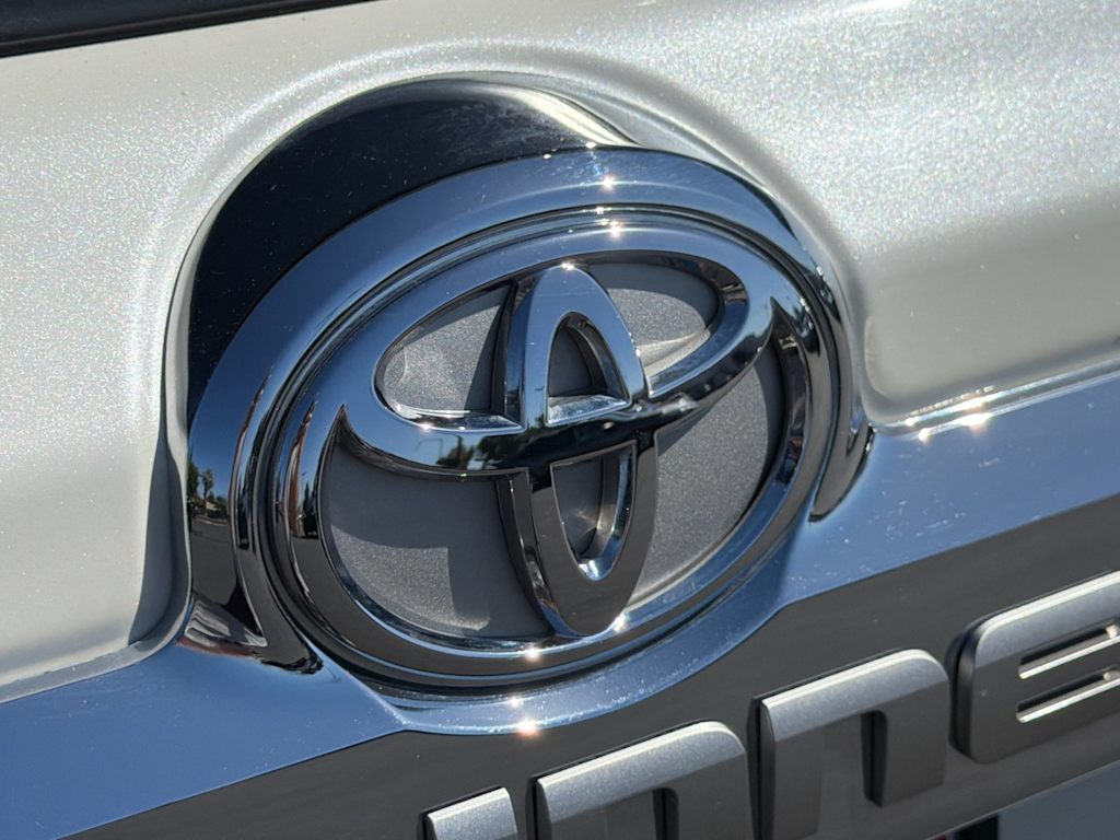 Thumbnail: 2019 Toyota 4Runner - 7