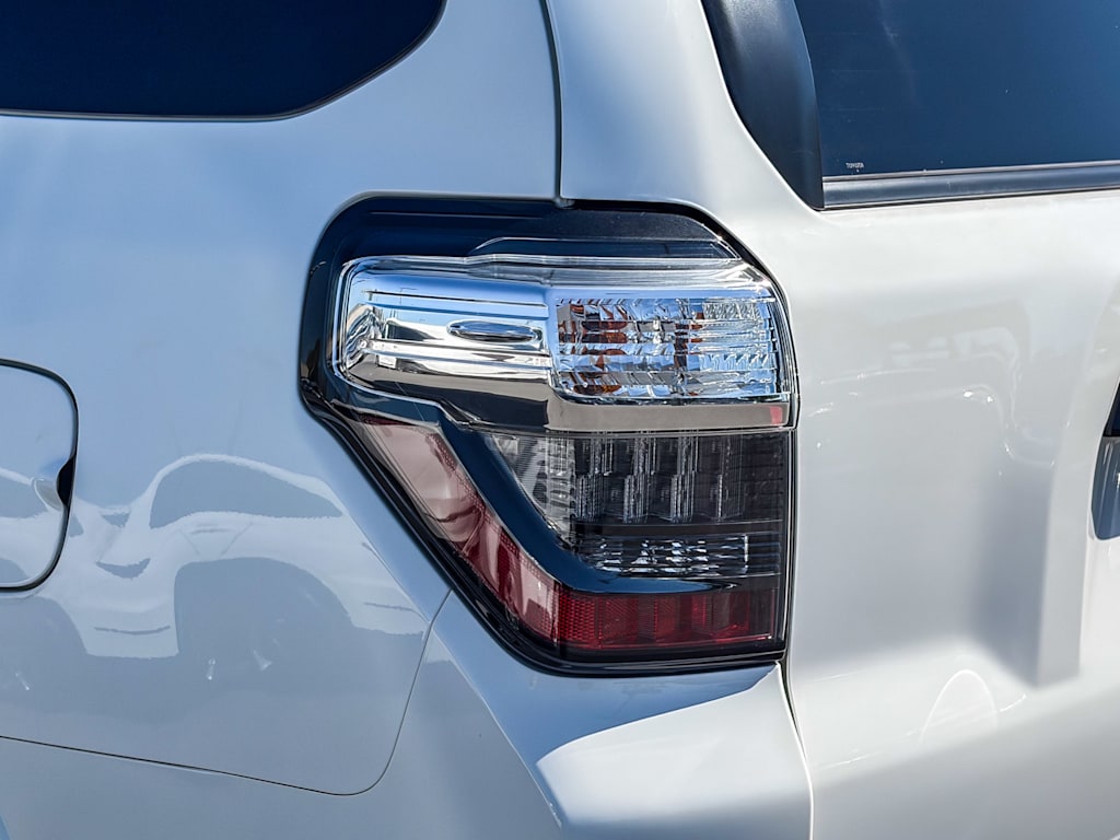 Thumbnail: 2022 Toyota 4Runner - 20