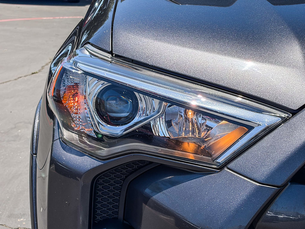 Thumbnail: 2023 Toyota 4Runner - 18