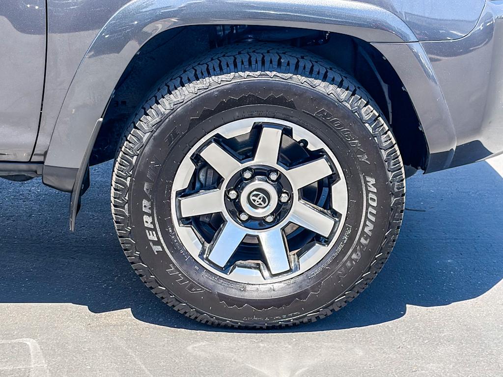 Thumbnail: 2023 Toyota 4Runner - 6