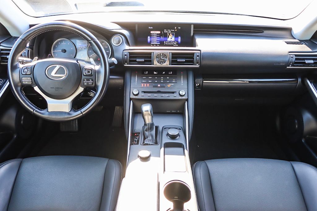 2020 Lexus IS 300 2