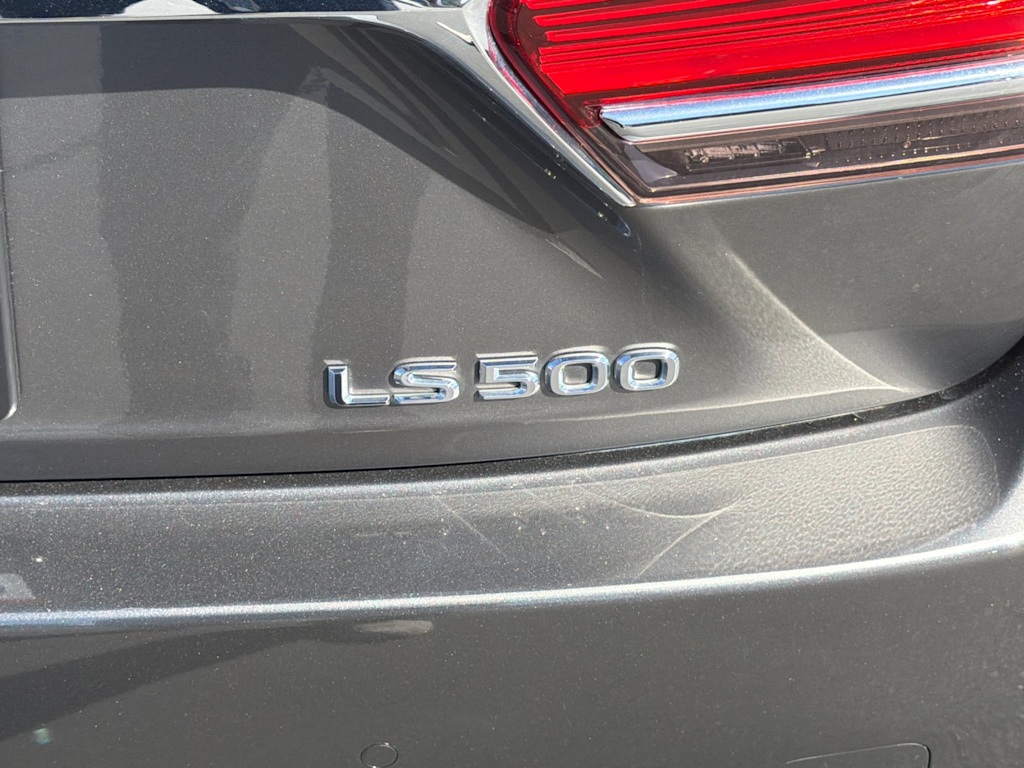 Thumbnail: 2018 Lexus LS - 7
