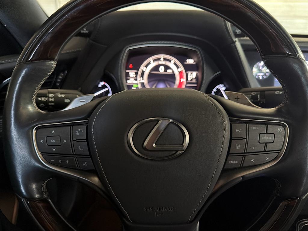 Thumbnail: 2018 Lexus LS - 28