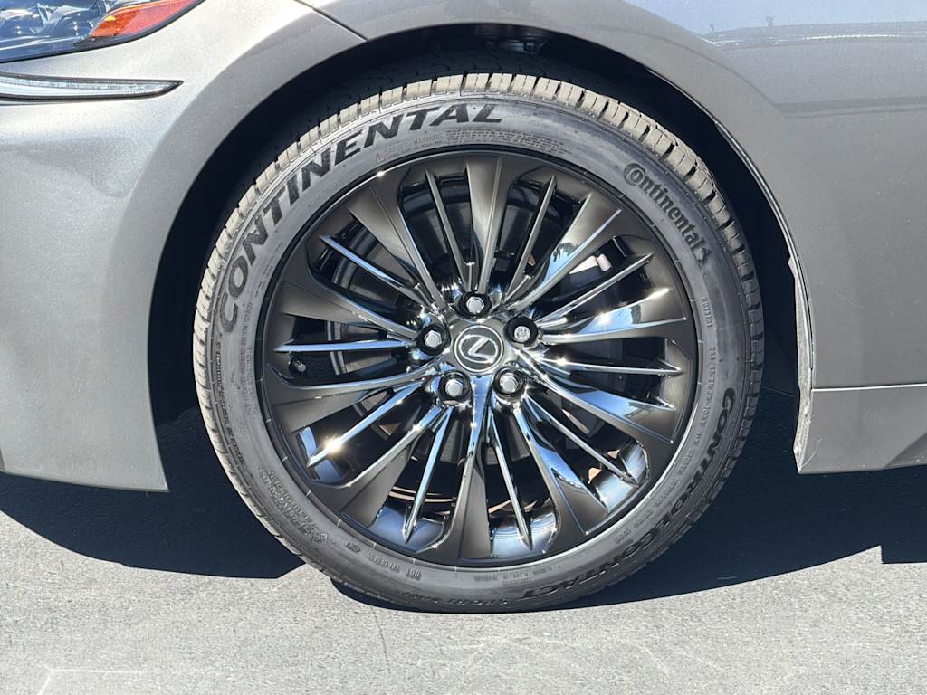 Thumbnail: 2018 Lexus LS - 8
