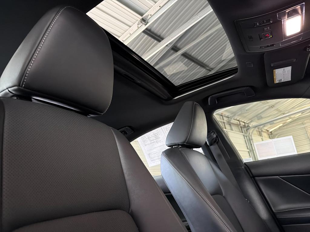 Thumbnail: 2024 Lexus ES - 23