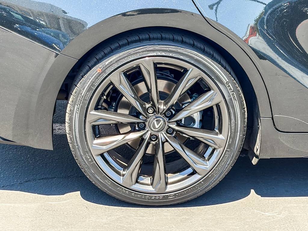 Thumbnail: 2024 Lexus ES - 21