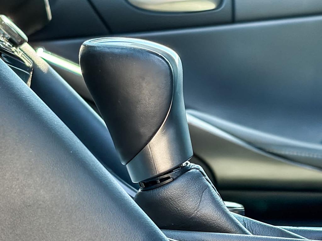 Thumbnail: 2024 Lexus ES - 25