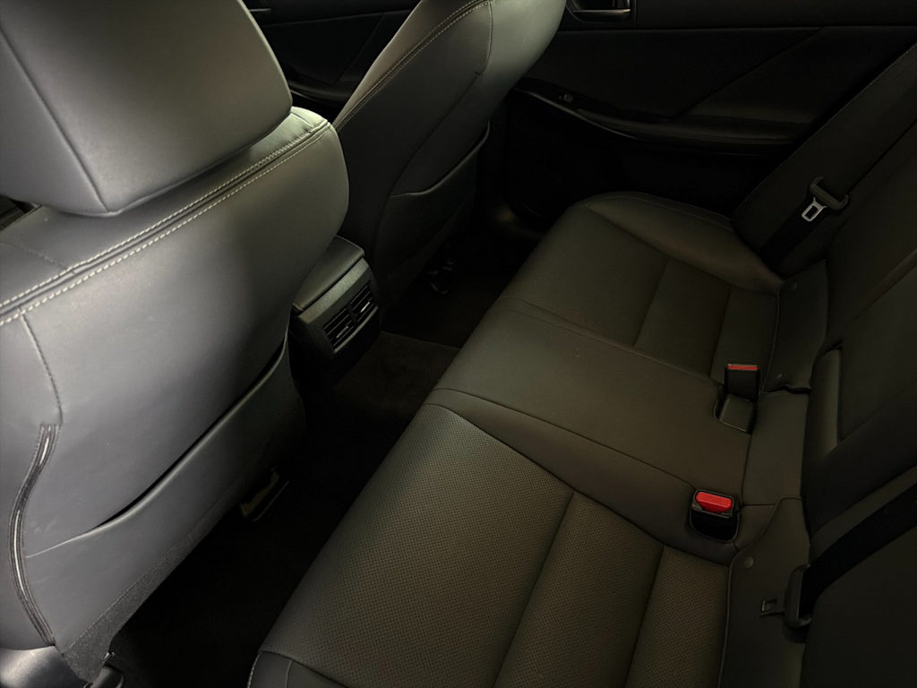 Thumbnail: 2024 Lexus ES - 11