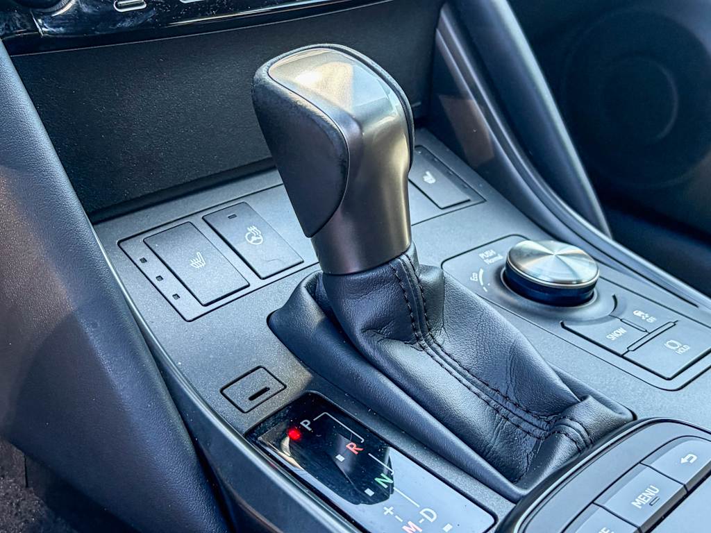 Thumbnail: 2025 Lexus ES - 14