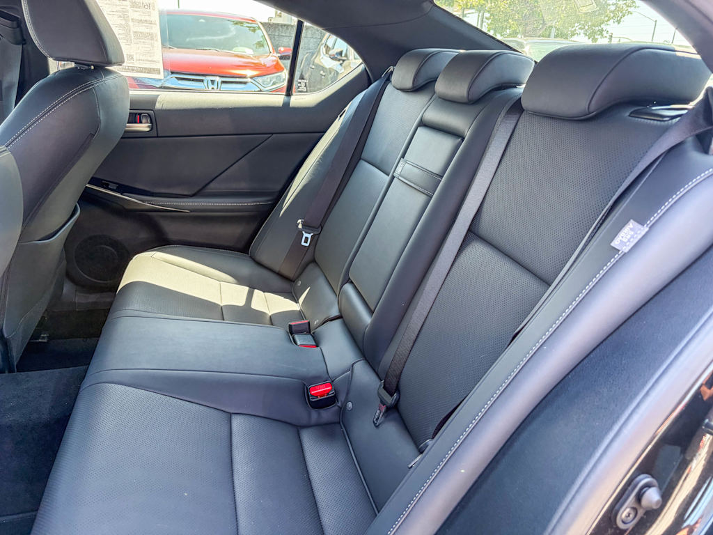Thumbnail: 2025 Lexus ES - 12