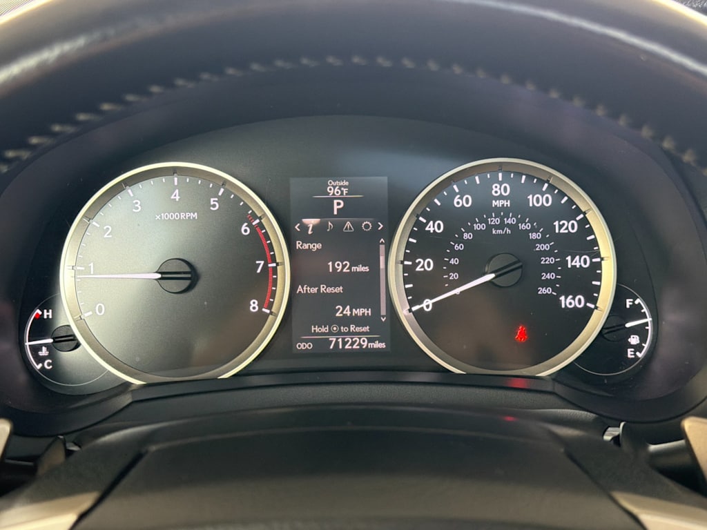 Thumbnail: 2016 Lexus IS - 15