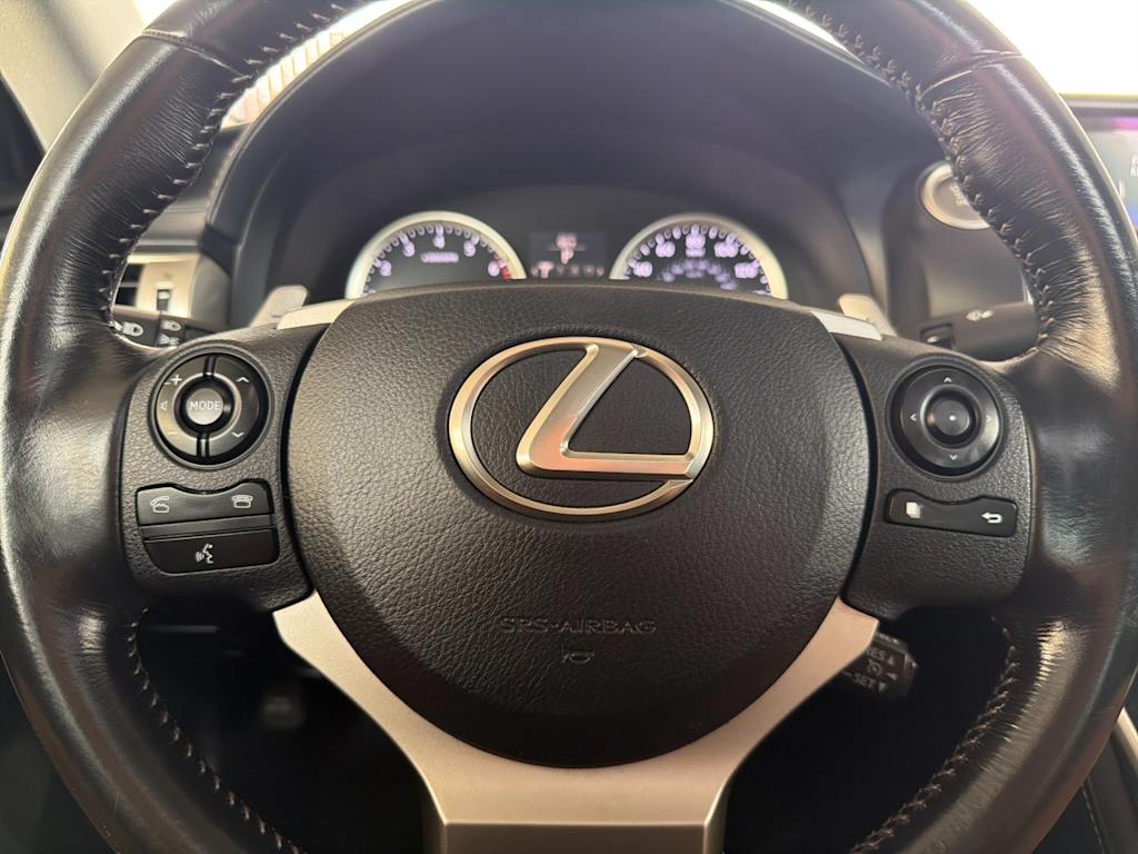 Thumbnail: 2016 Lexus IS - 27