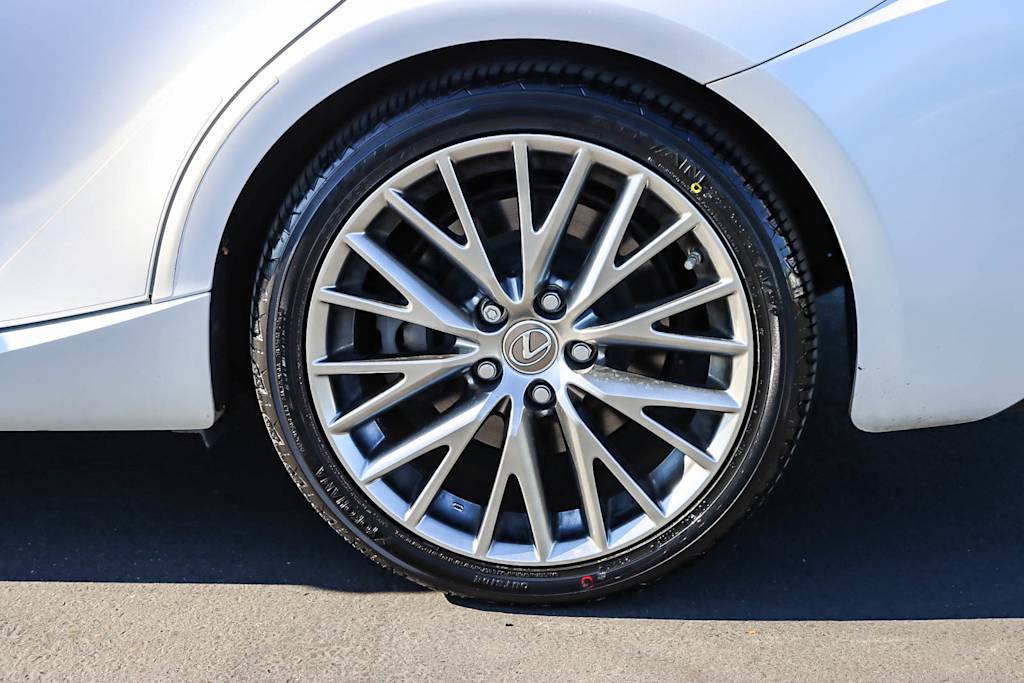 Thumbnail: 2018 Lexus IS - 22