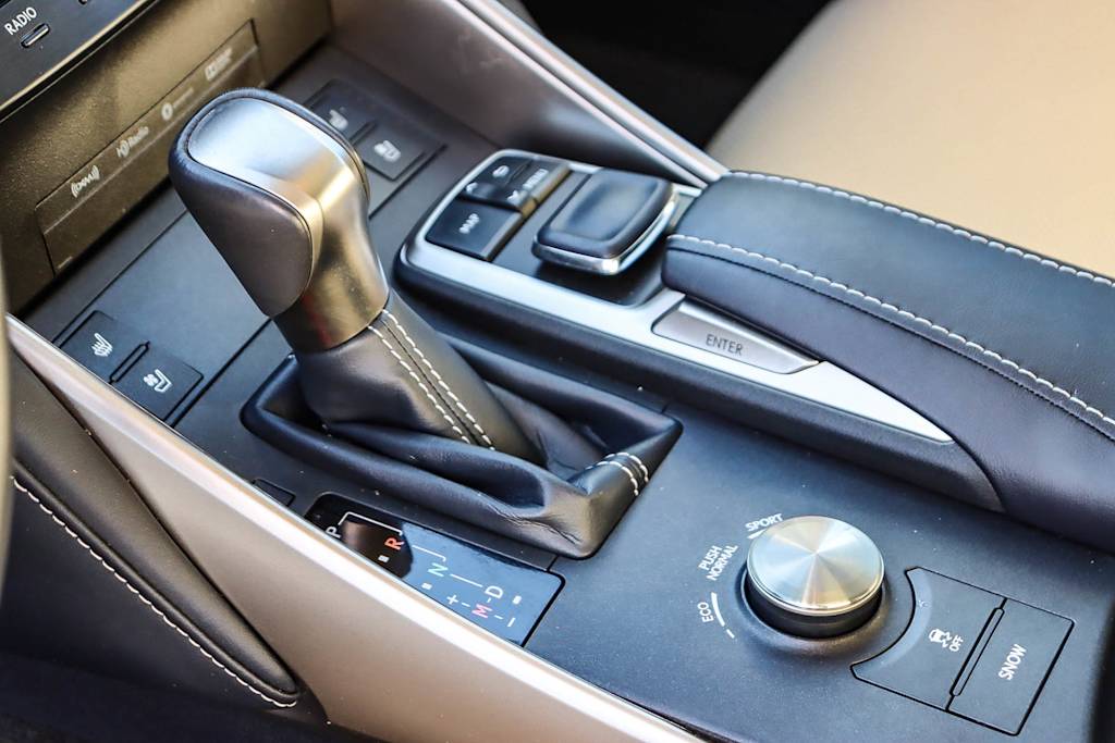 Thumbnail: 2018 Lexus IS - 7